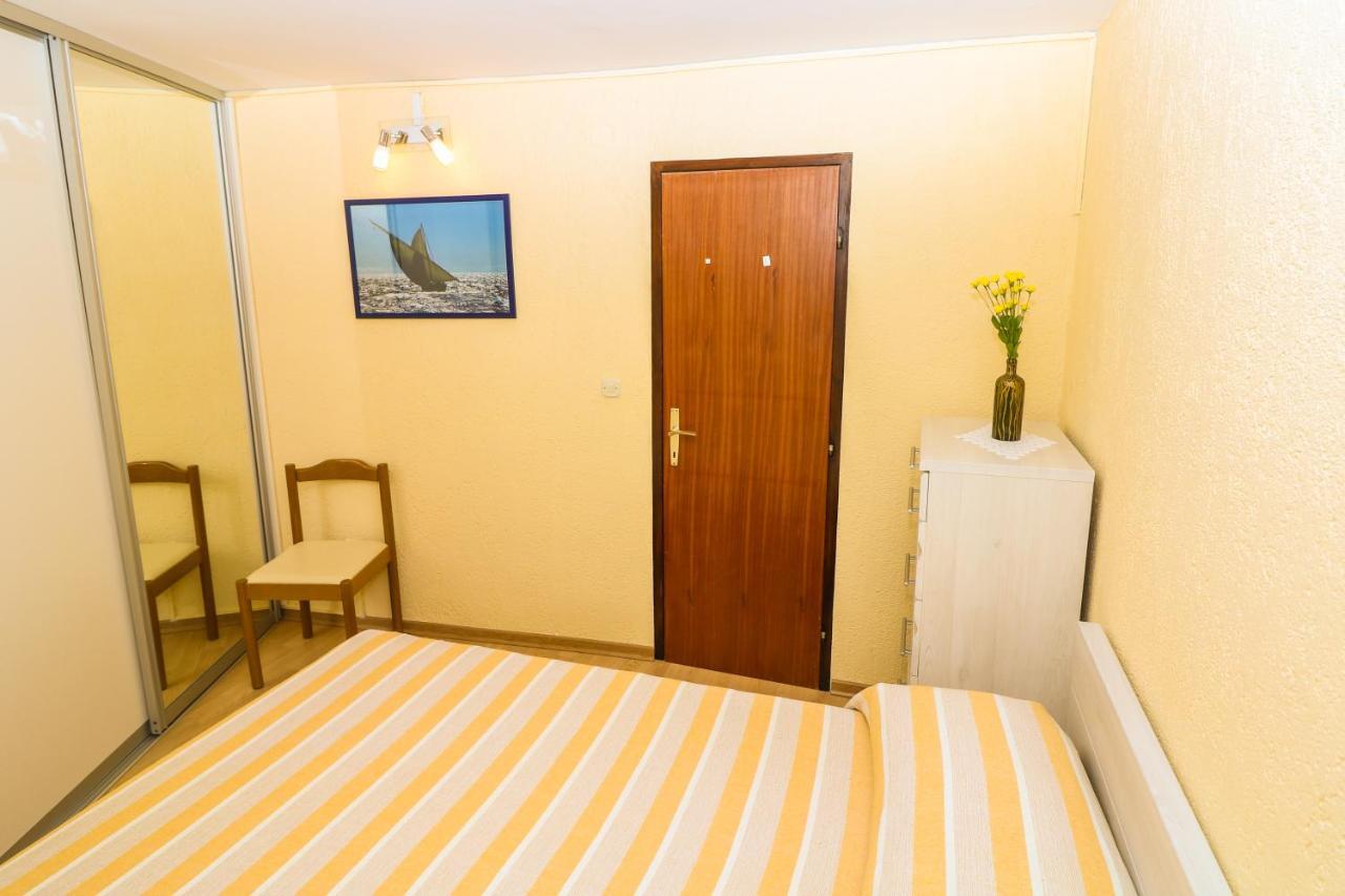 Apartments Ivo With Sea View 바슈카 외부 사진